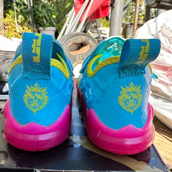 LEBRIN XVII DUNKED (TD) size 9C - Picture 5 of 8